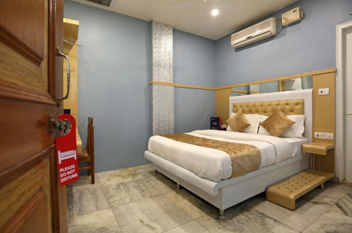 Private In Anoop, Paharganj Apartment *